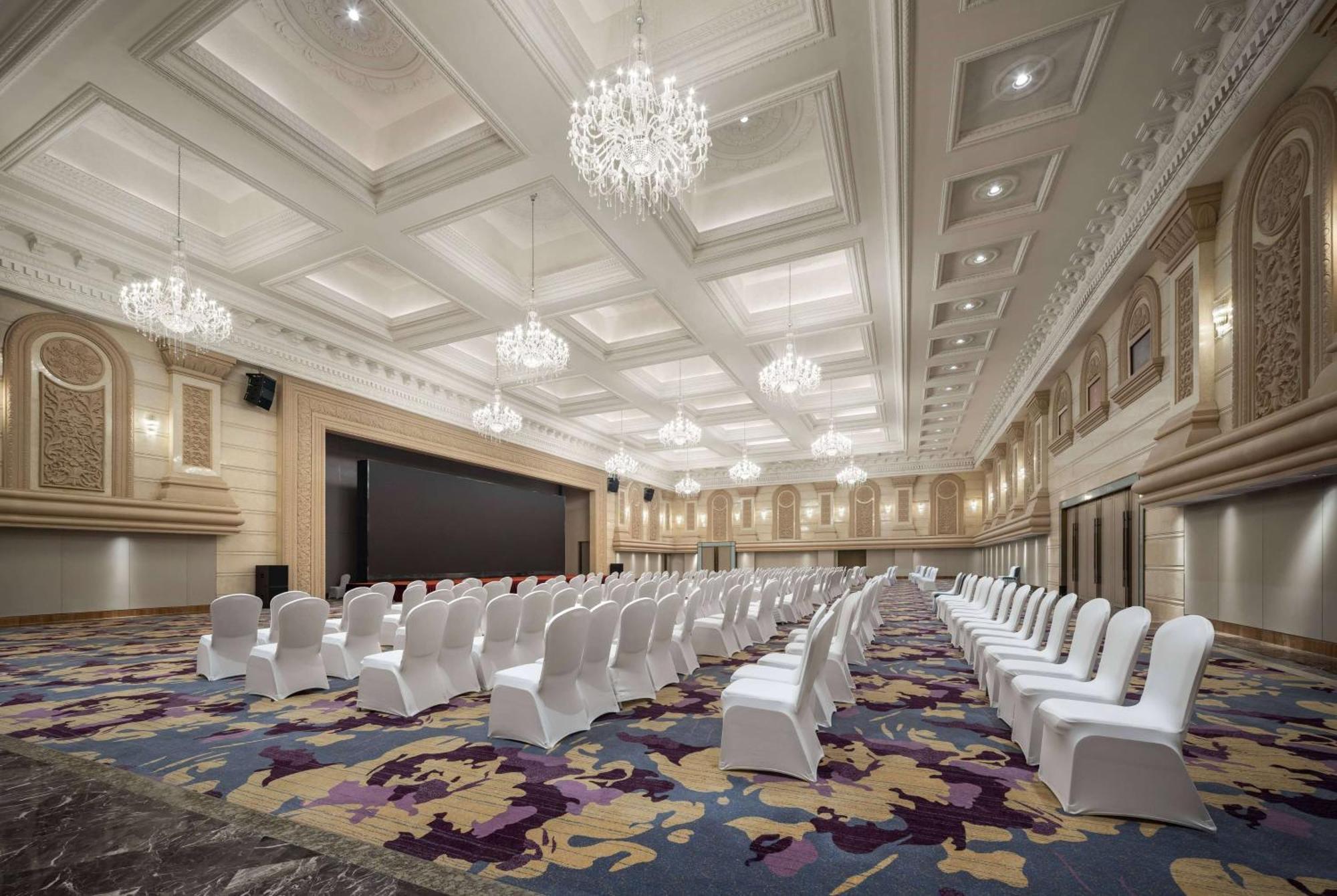 Wyndham Grand Zhaoqing Downtown Hotel Exterior photo