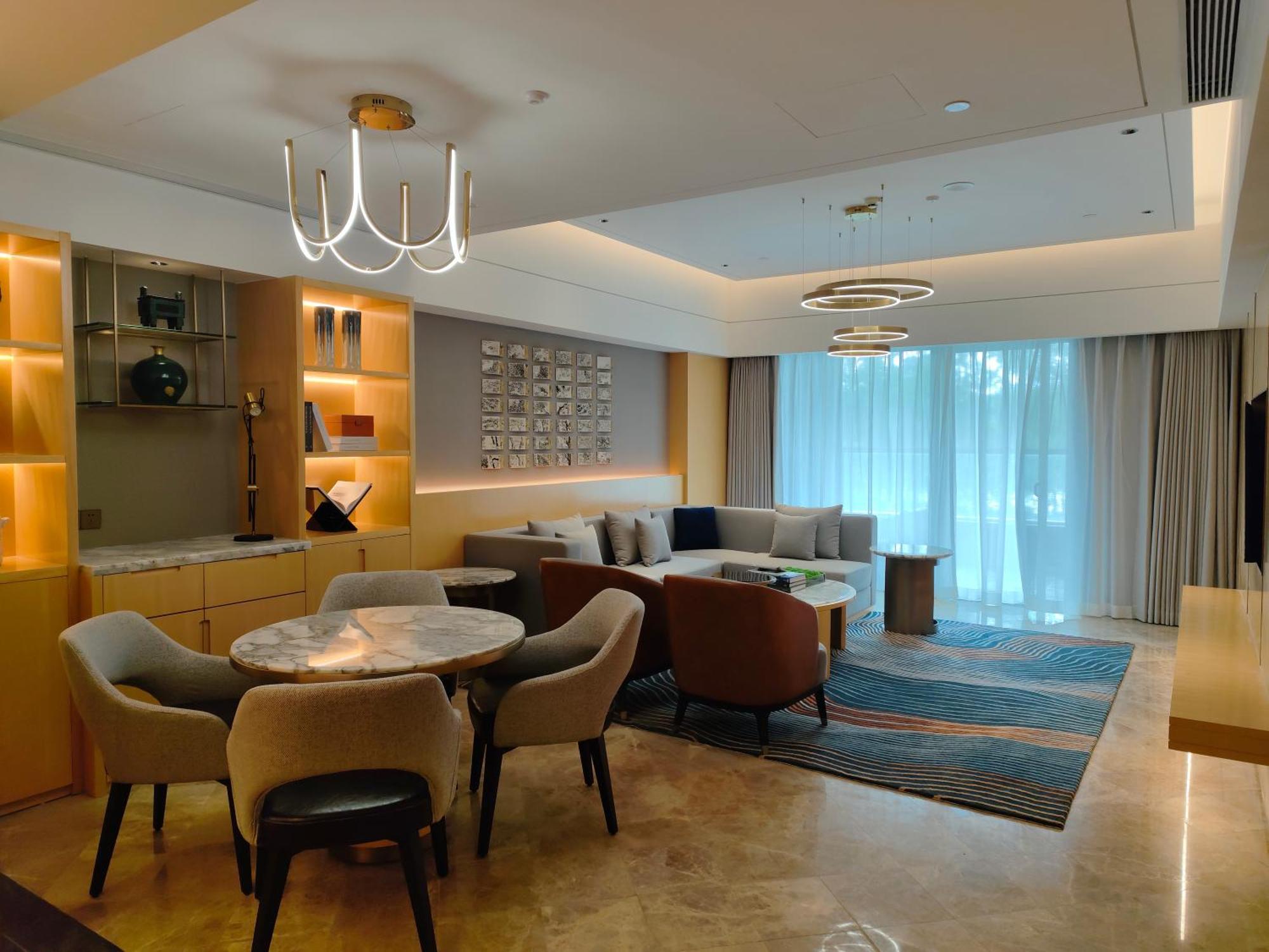 Wyndham Grand Zhaoqing Downtown Hotel Exterior photo